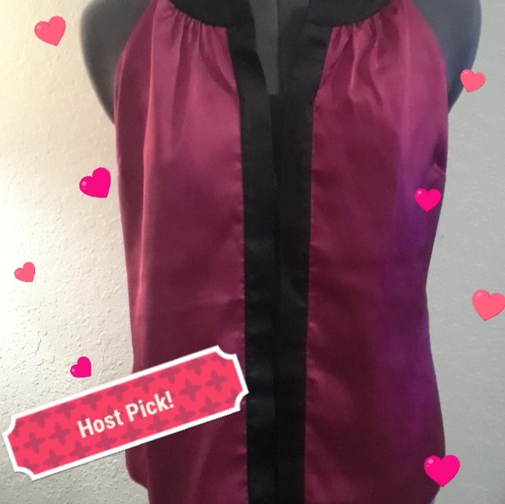 💕HP💕T Tahari Magenta Satin Blouse